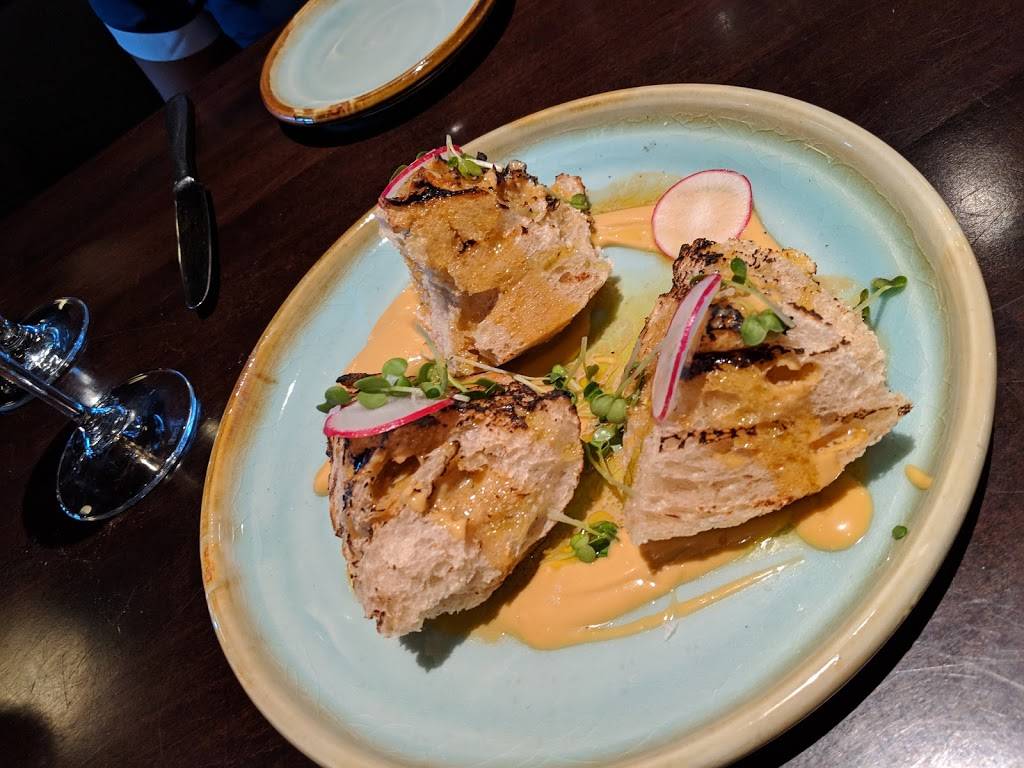 Octo Fishbar | restaurant | 289 5th St E, St Paul, MN 55101, USA | 6512023409 OR +1 651-202-3409