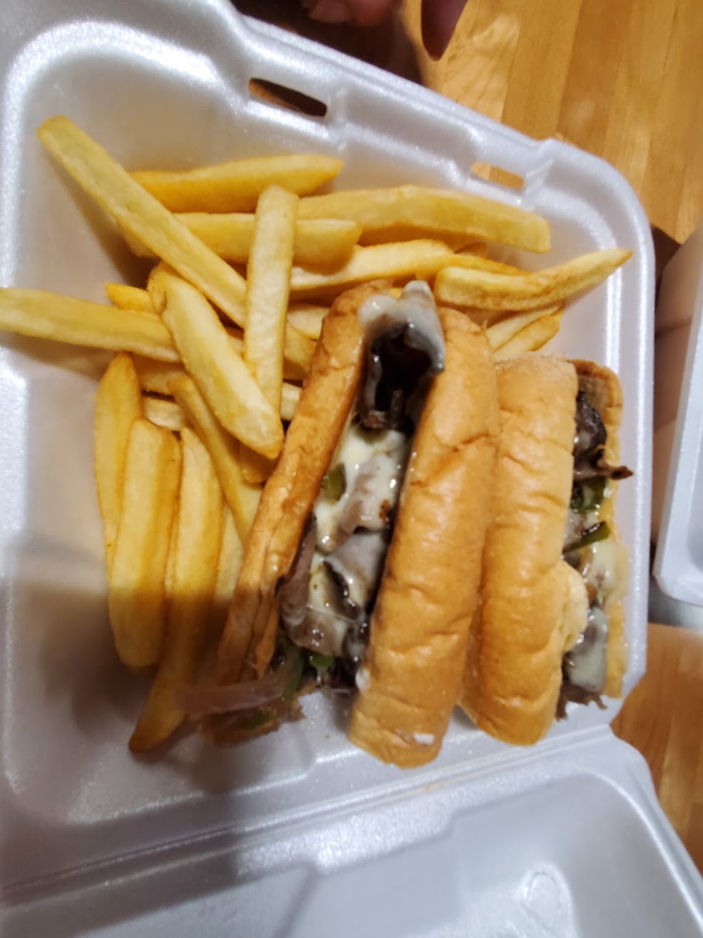 LA Jolla 76 Roadside Grill | restaurant | 22003 CA-76, Pauma Valley, CA 92061, USA | 7605732048 OR +1 760-573-2048