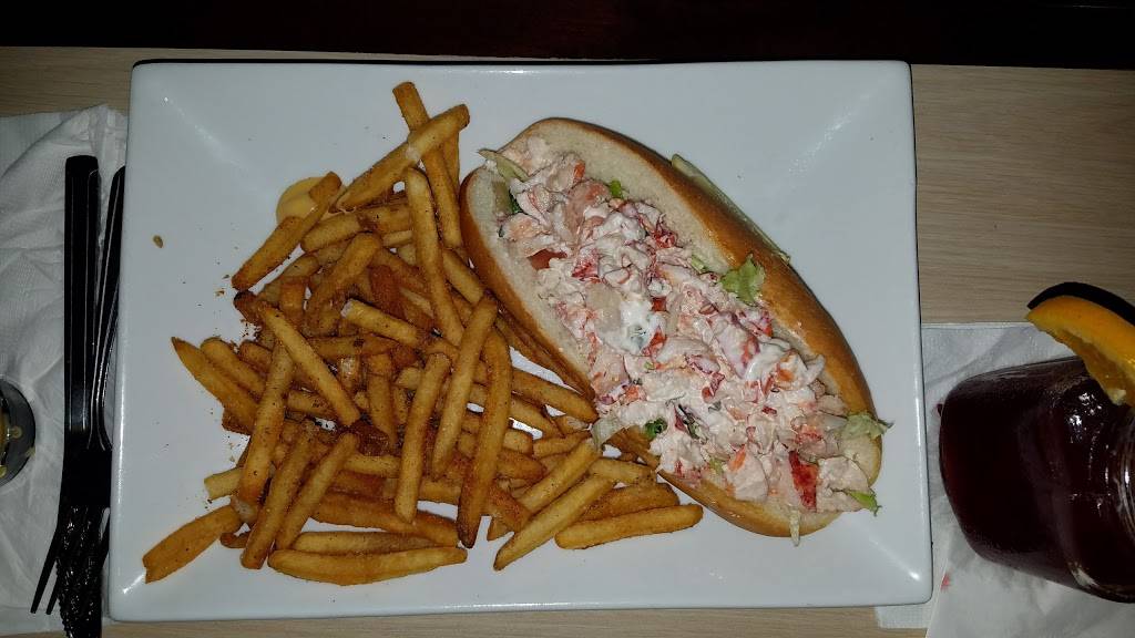 Carneys | night club | 411 Beach Ave, Cape May, NJ 08204, USA | 6098844424 OR +1 609-884-4424