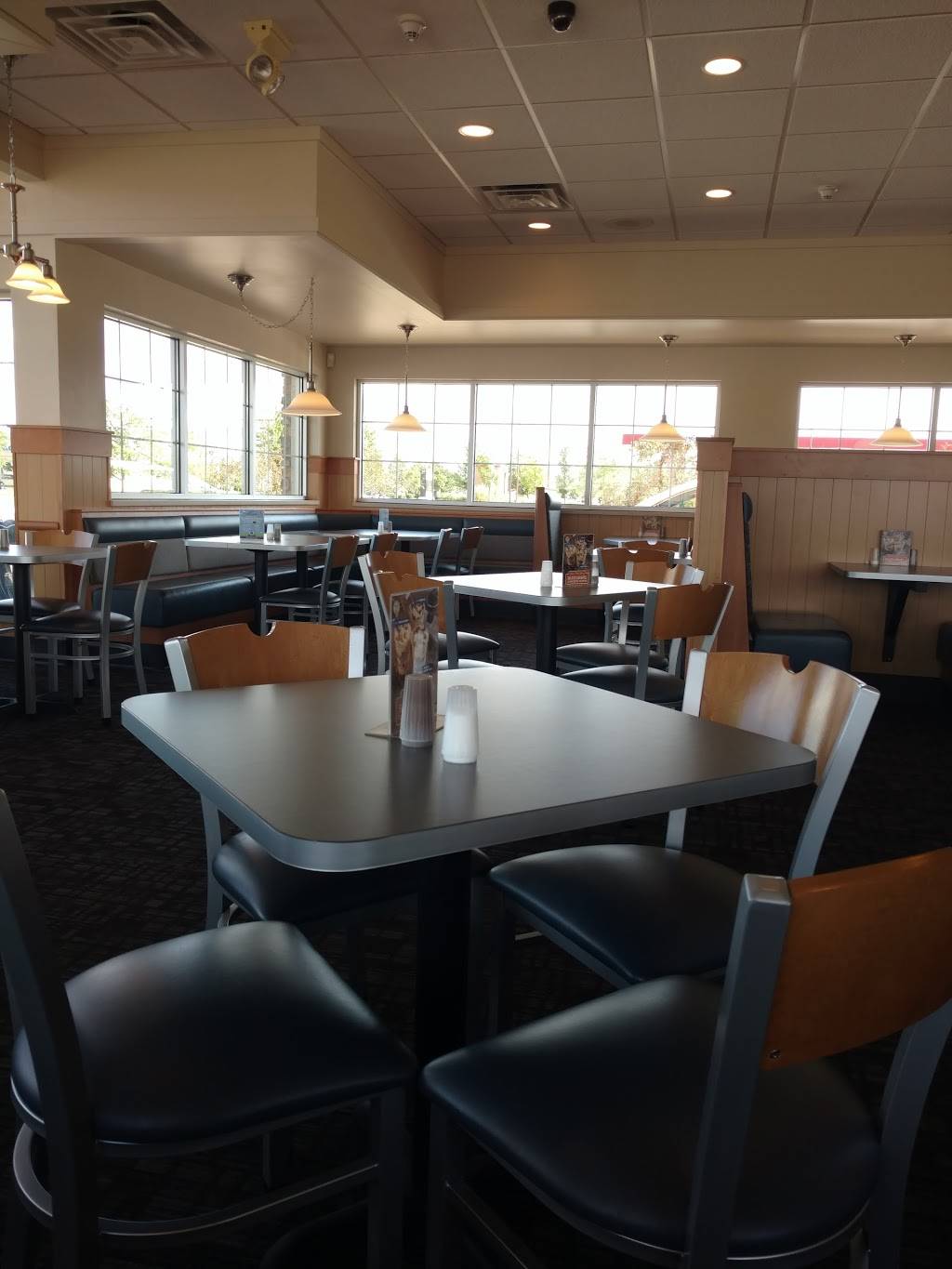 Culvers | restaurant | 8000 Miller Rd, Carpentersville, IL 60110, USA | 8476493225 OR +1 847-649-3225