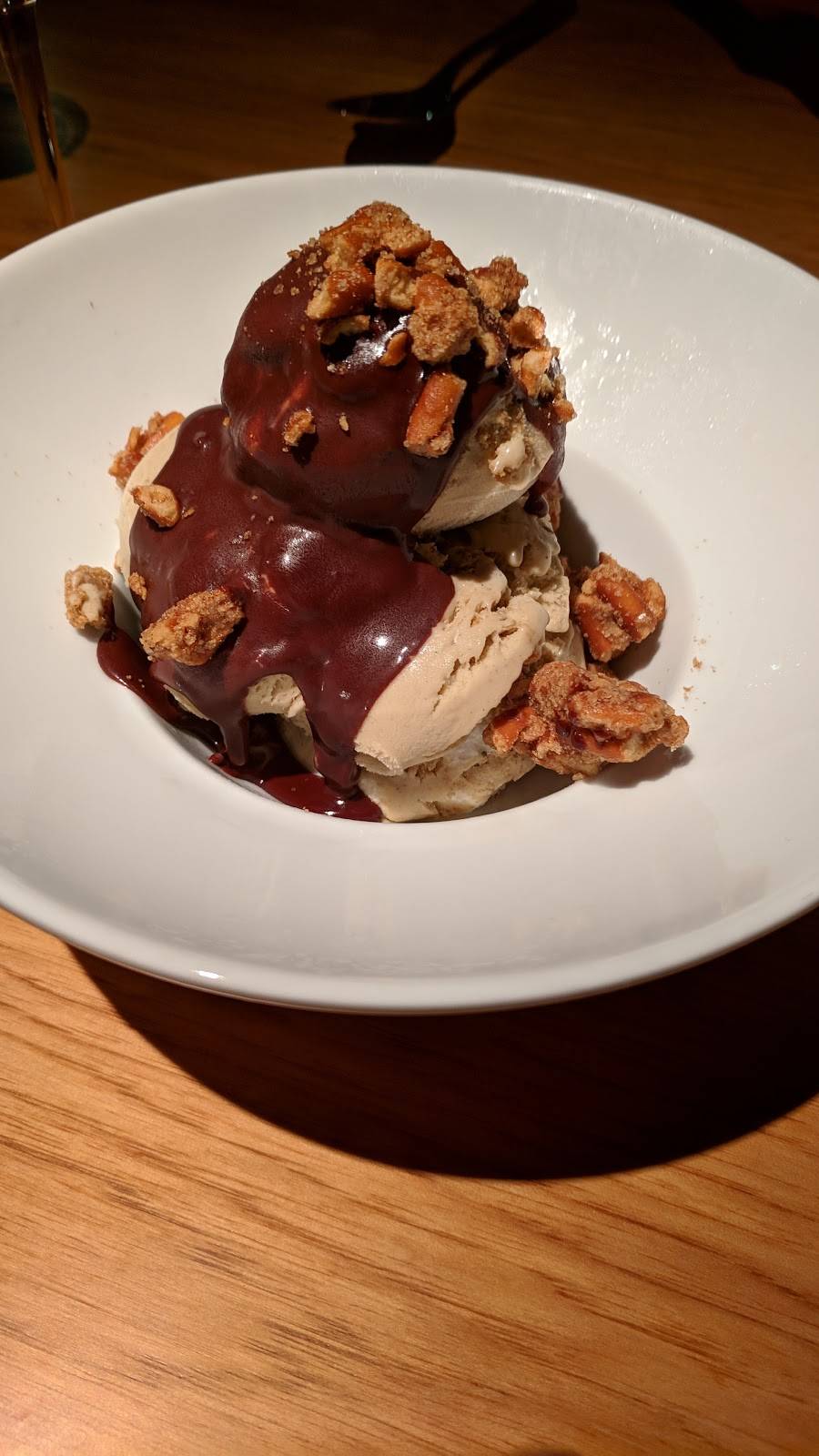 The Establishment | restaurant | 28 Broad St, Charleston, SC 29401, USA | 8437894028 OR +1 843-789-4028