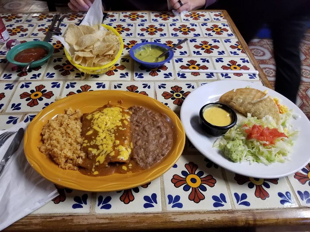 Jasmines Restaurant | restaurant | 2463 E State Hwy 71 Service Rd, Del Valle, TX 78617, USA | 5123892800 OR +1 512-389-2800