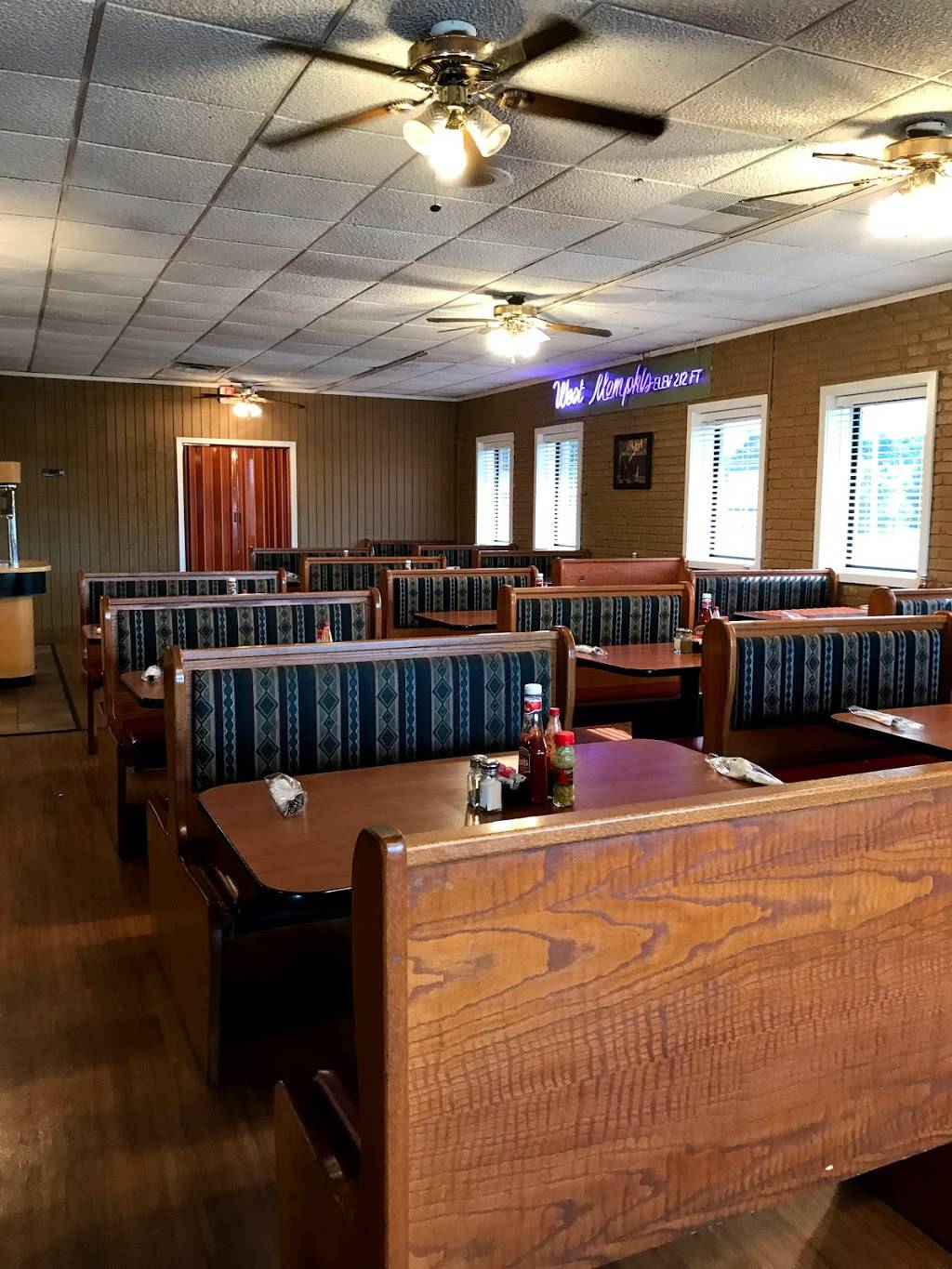 Rons Family Affair Restaurant | restaurant | 190 Shoppingway Blvd, West Memphis, AR 72301, USA | 8707353368 OR +1 870-735-3368