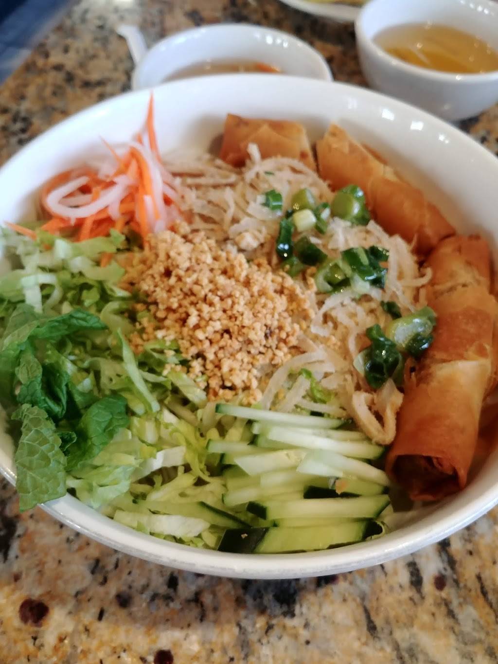 Pholicious | restaurant | 7582 W Cactus Rd # B5, Peoria, AZ 85381, USA | 6237732020 OR +1 623-773-2020