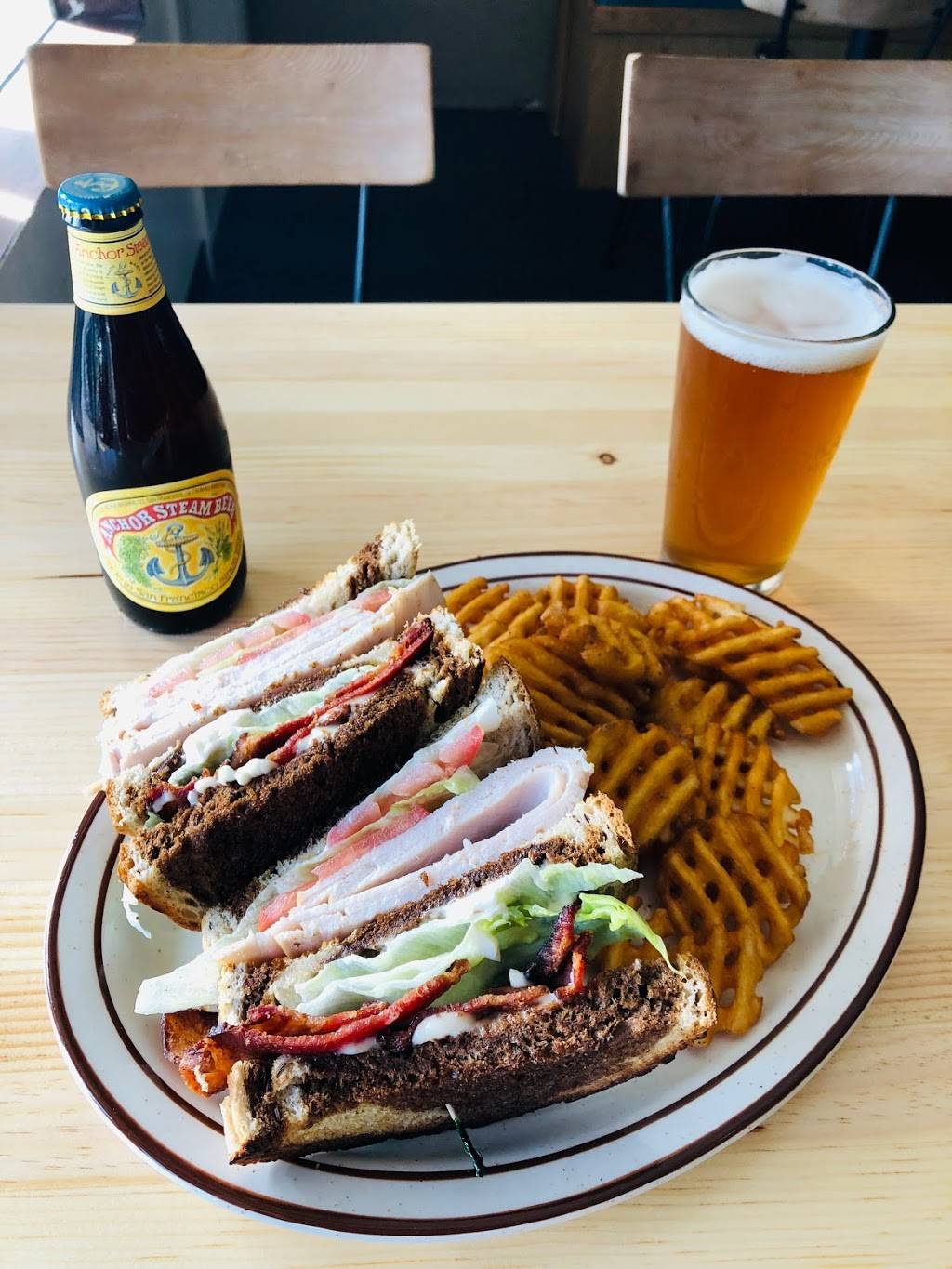 Crosbys Tavern & Gaming | restaurant | 868 Tahoe Blvd # 4, Incline Village, NV 89451, USA | 7758331030 OR +1 775-833-1030