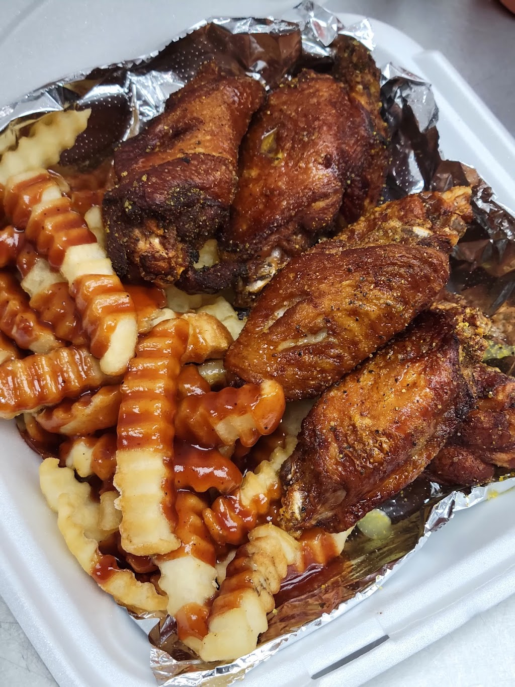 5 Mile Grill | restaurant | 14300 Fenkell Ave, Detroit, MI 48227, USA | 3136530939 OR +1 313-653-0939