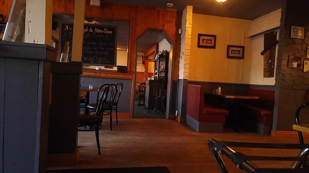 Resto Le Notre-Dame | restaurant | 142 Rue Notre Dame, Maniwaki, QC J9E 2J2, Canada | 8194497099 OR +1 819-449-7099