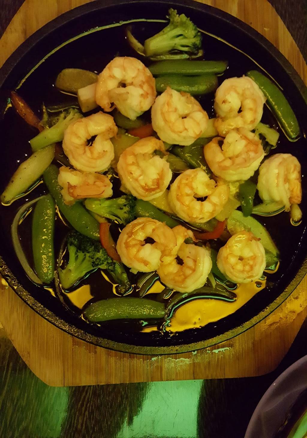 Nikko Hibachi Steak House And Lounge | restaurant | 38 2 Bridges Rd, Fairfield, NJ 07004, USA | 9738821688 OR +1 973-882-1688