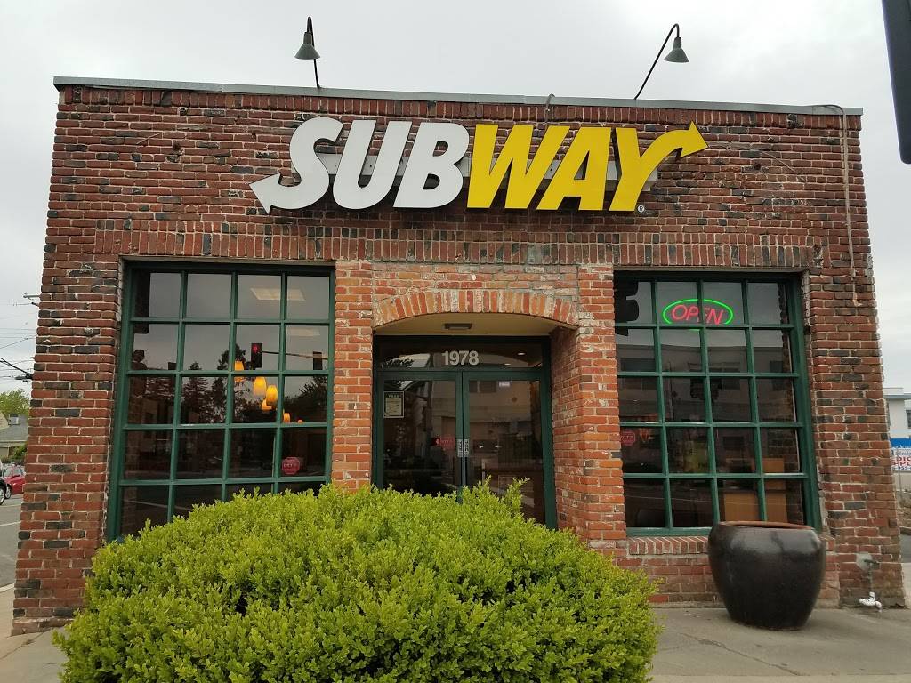 Subway | meal takeaway | 1978 Stockton Blvd, Sacramento, CA 95816, USA | 9163890788 OR +1 916-389-0788