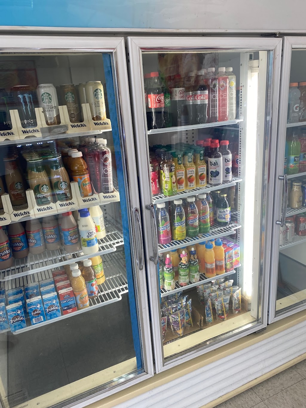 Donuts | restaurant | 3007 S Carrier Pkwy, Grand Prairie, TX 75052, USA | 9726421789 OR +1 972-642-1789