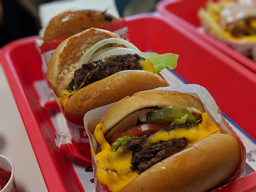 In-N-Out Burger | restaurant | 310 N. Harvey Dr., Glendale, CA 91206, USA | 8007861000 OR +1 800-786-1000