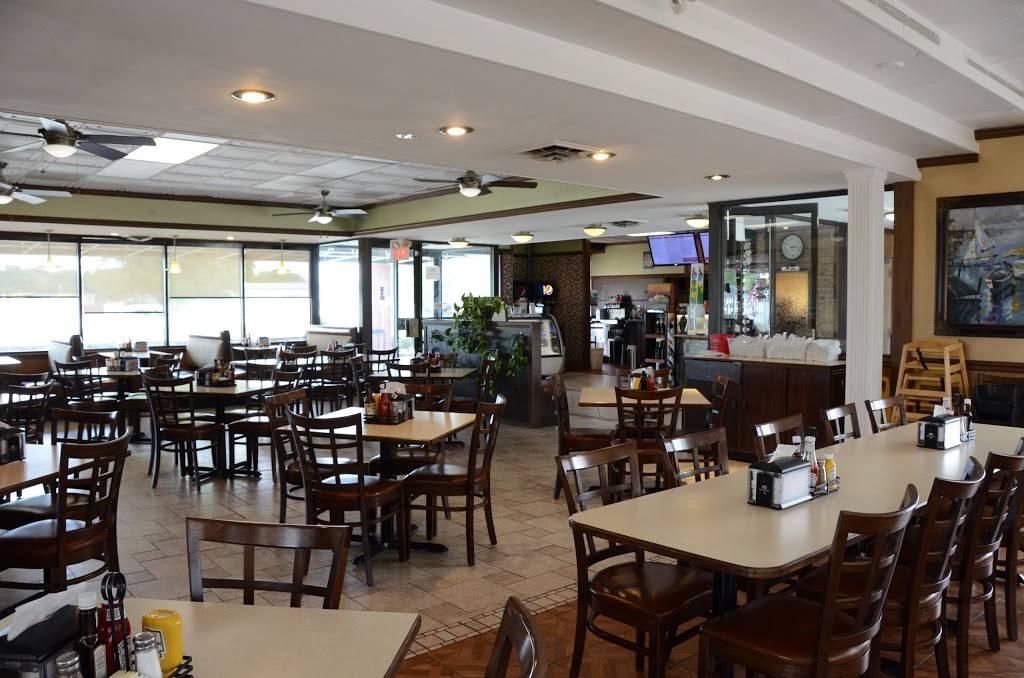 Cafe Fontana | restaurant | 1024 W Reynolds St, Pontiac, IL 61764, USA | 8154192011 OR +1 815-419-2011