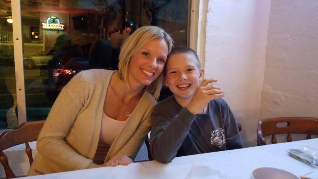 Georgies Sport & Oyster Bar | restaurant | 458 Pamlico St, Belhaven, NC 27810, USA | 2529432102 OR +1 252-943-2102