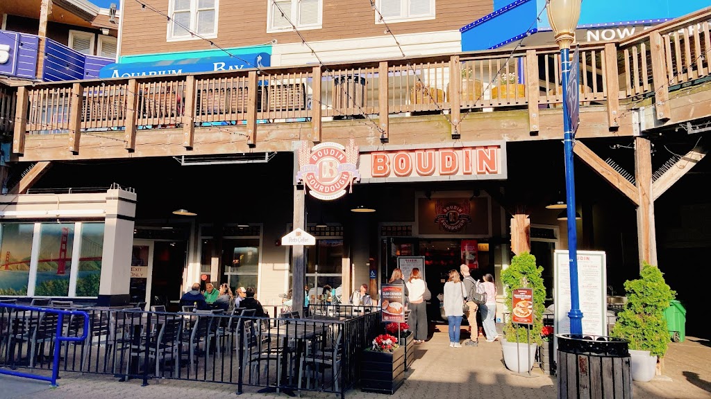 Boudin Bakery Cafe | bakery | Pier 39, Beach St Space 5-Q, San Francisco, CA 94133, USA | 4154210185 OR +1 415-421-0185