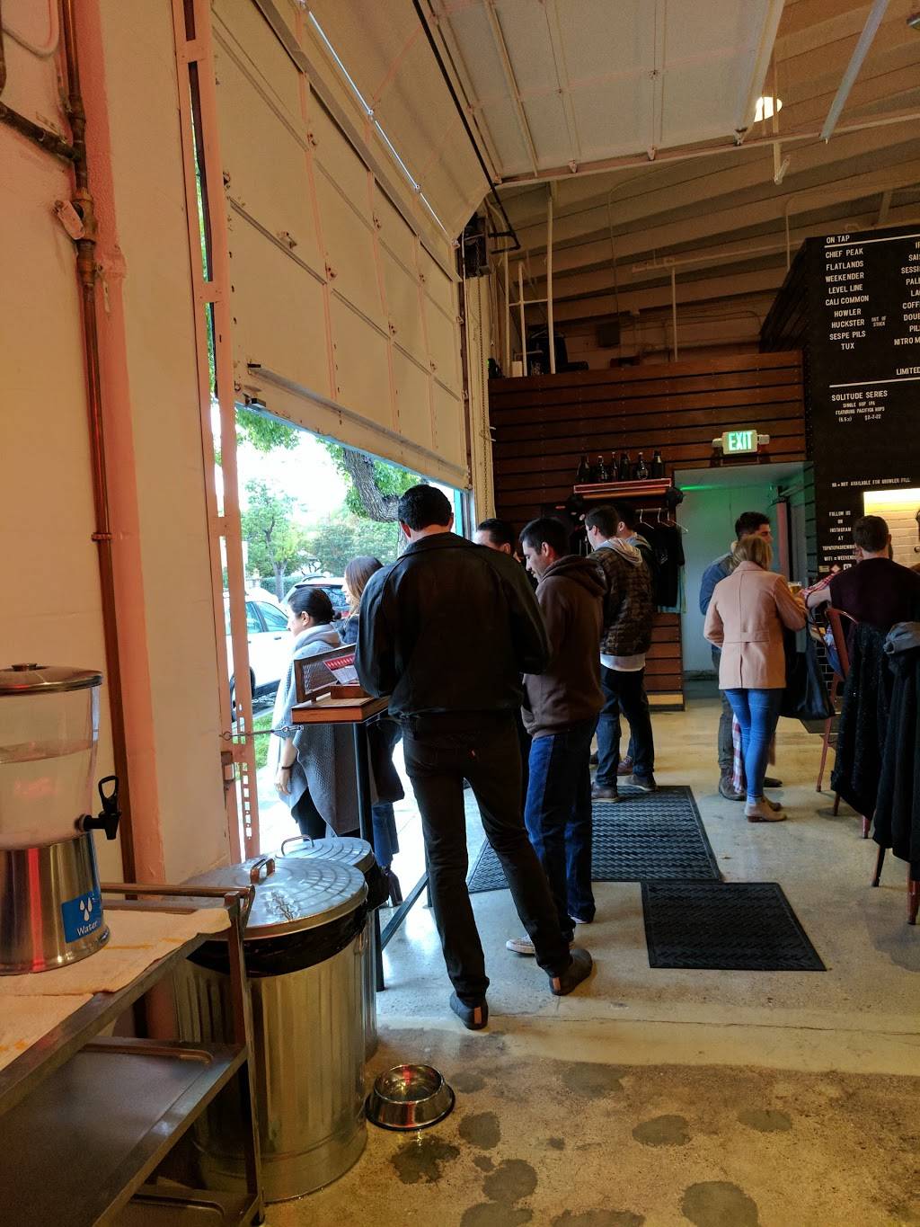 Topa Topa Brewing Co. | restaurant | 120 Santa Barbara St, Santa Barbara, CA 93101, USA | 8053244150 OR +1 805-324-4150