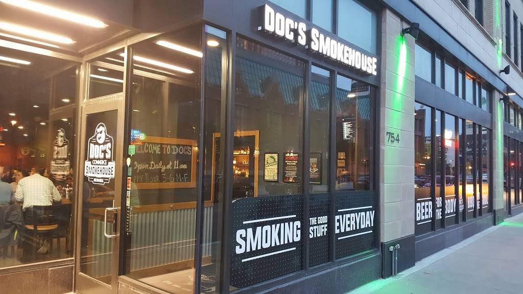 DOCs Commerce Smokehouse | restaurant | 754 Vel R. Phillips Ave, Milwaukee, WI 53203, USA | 4149352029 OR +1 414-935-2029