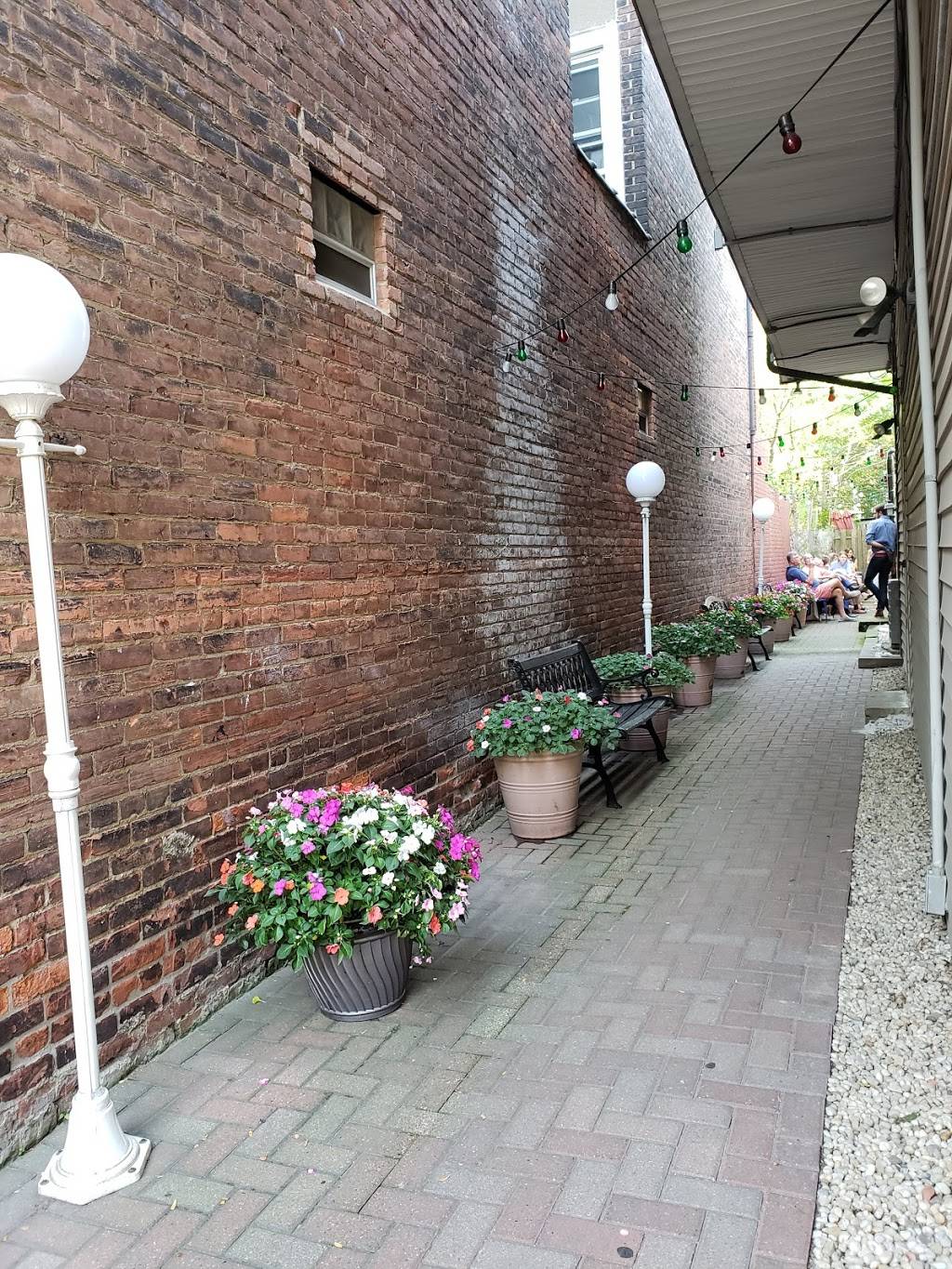 Toli | restaurant | Cleveland, OH 44106, USA | 2163311069 OR +1 216-331-1069