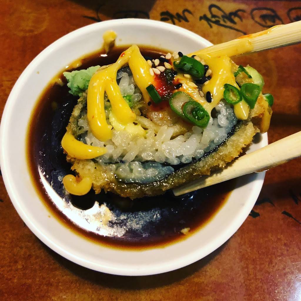 Golden Chopsticks | restaurant | 1989 N Wayne Rd, Westland, MI 48185, USA | 7347229575 OR +1 734-722-9575