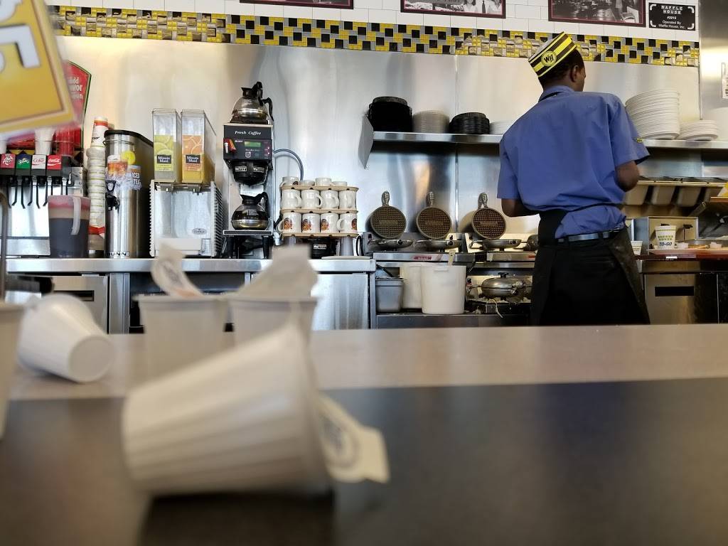 Waffle House | meal takeaway | 1928 S Church St, Murfreesboro, TN 37130, USA | 6156054409 OR +1 615-605-4409