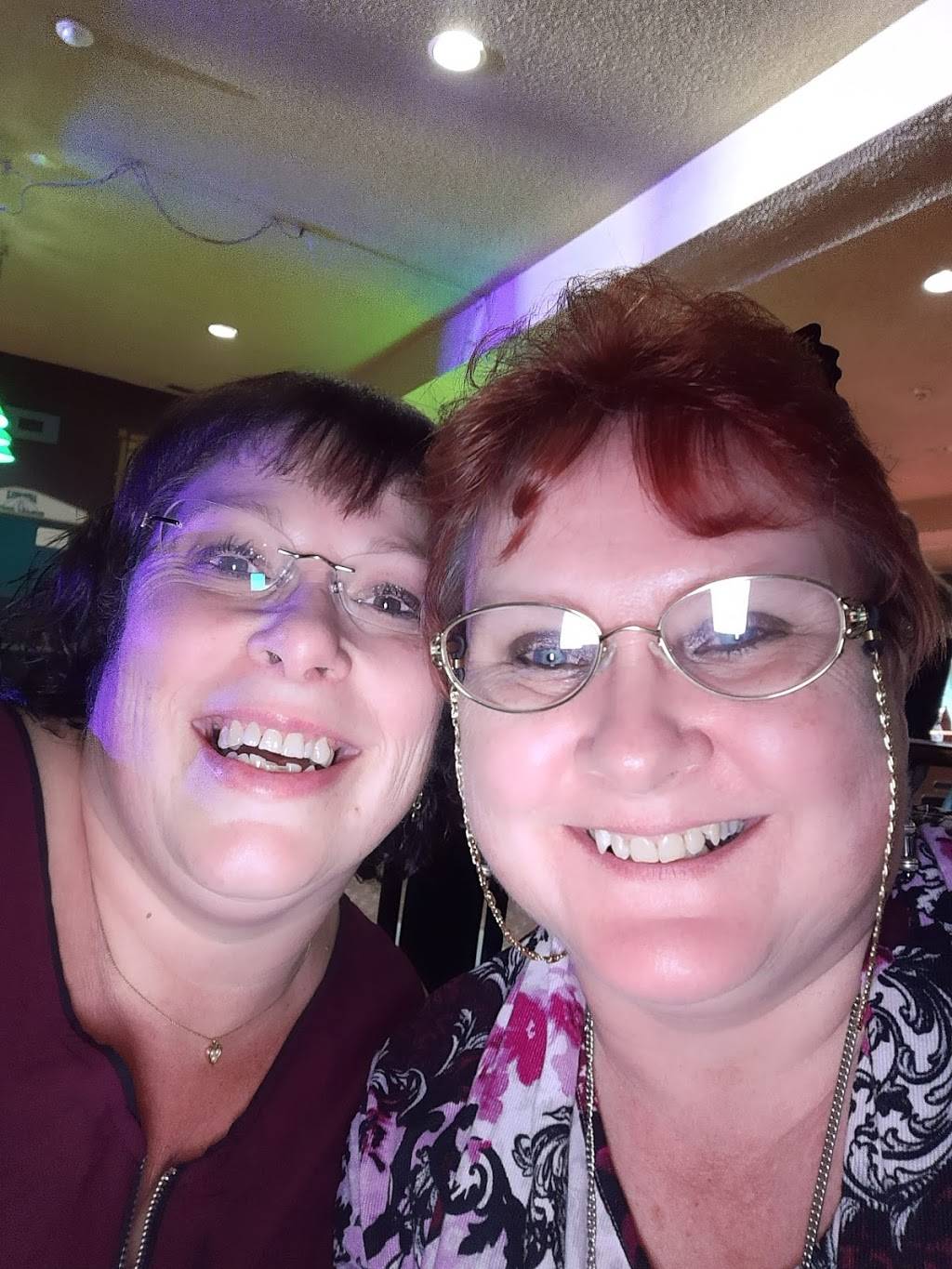 White House Hotel | restaurant | 175 Charlotte St, Peterborough, ON K9J 2T7, Canada | 7057412444 OR +1 705-741-2444