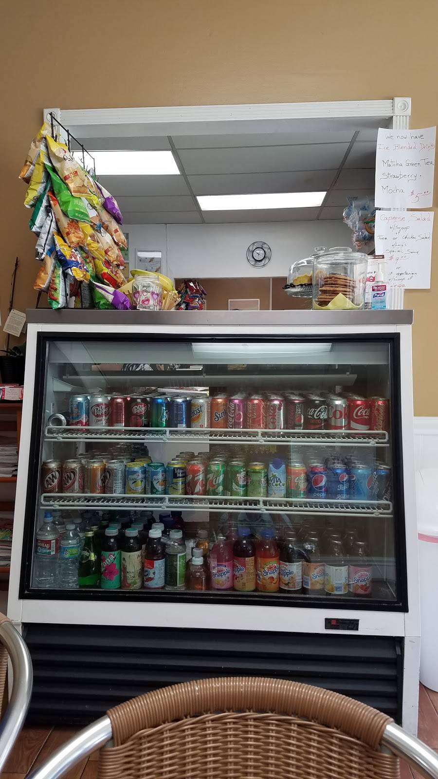 Tomato Patch | restaurant | 19730 Ventura Blvd #103, Woodland Hills, CA 91364, USA | 8189993463 OR +1 818-999-3463