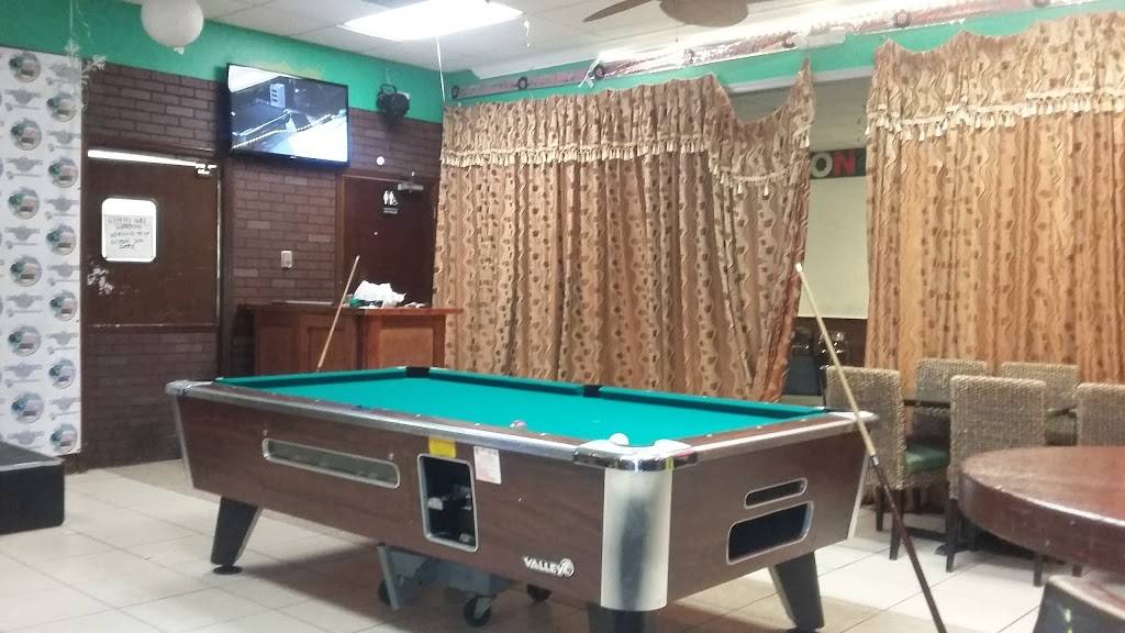 Caribbean Choice Bakery & Restaurant | bakery | 2845 N Military Trl STE 6, West Palm Beach, FL 33409, USA | 5616829014 OR +1 561-682-9014