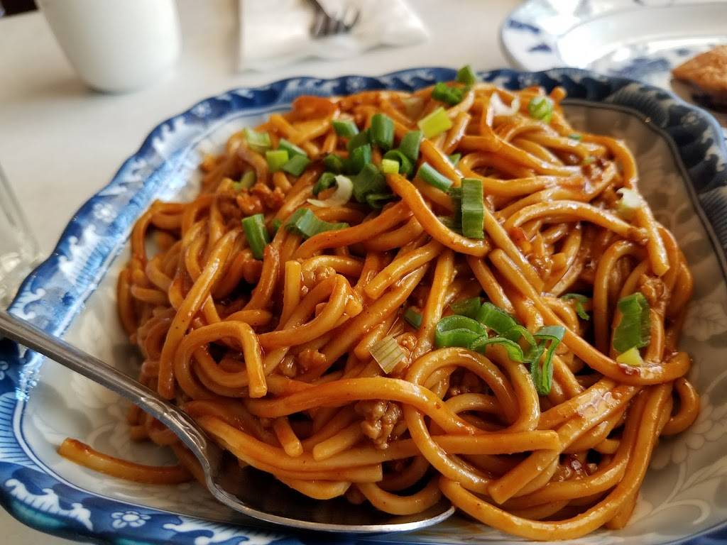 Yus Bistro | restaurant | 658 IL-59, Naperville, IL 60540, USA | 6308486998 OR +1 630-848-6998