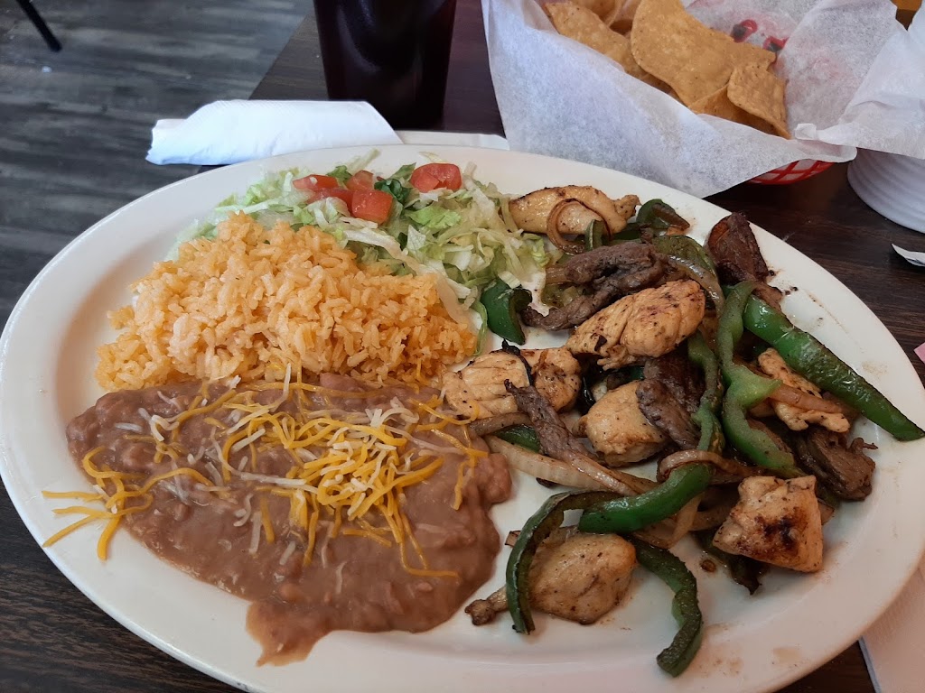 El Primos Cafe | restaurant | 1120 E Texas Hwy 54, Stratford, TX 79084, USA | 8063663799 OR +1 806-366-3799