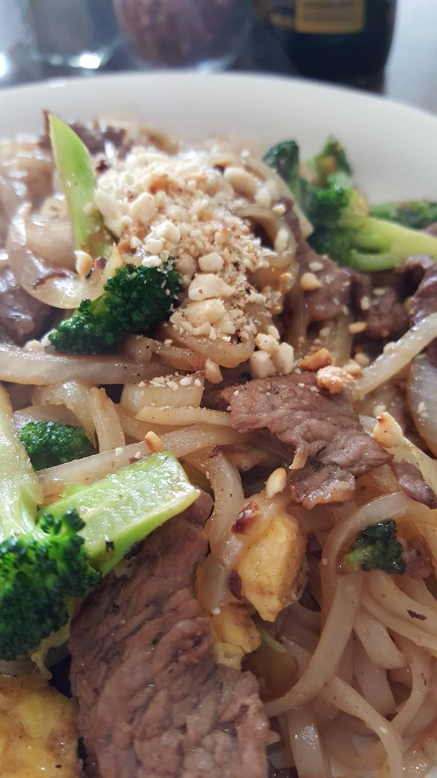 Mama Chans | restaurant | n 62550, 105 N Main St, Moweaqua, IL 62550, USA | 2177683888 OR +1 217-768-3888