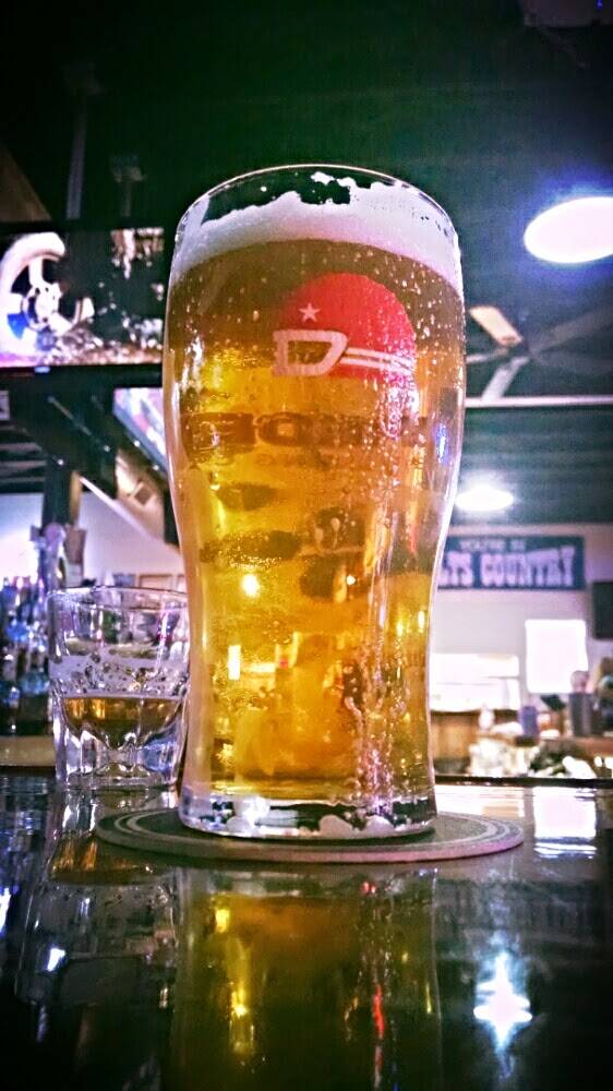 Checkered Flag Tavern | restaurant | 5725 W Morris St, Indianapolis, IN 46241, USA | 3172476209 OR +1 317-247-6209