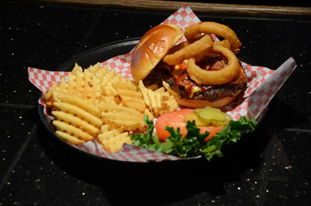 Hydrant Firehouse Grill | restaurant | 2002 College St, Cedar Falls, IA 50613, USA | 3192775423 OR +1 319-277-5423