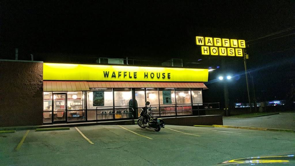 Waffle House | meal takeaway | 5309 S College Rd, Wilmington, NC 28412, USA | 9103970110 OR +1 910-397-0110