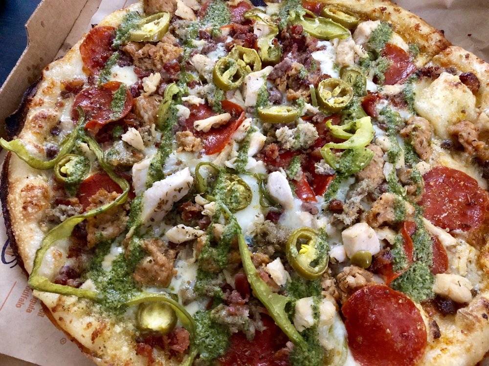 Blaze Pizza | meal takeaway | 26401 Novi Rd, Novi, MI 48375, USA | 2482780953 OR +1 248-278-0953