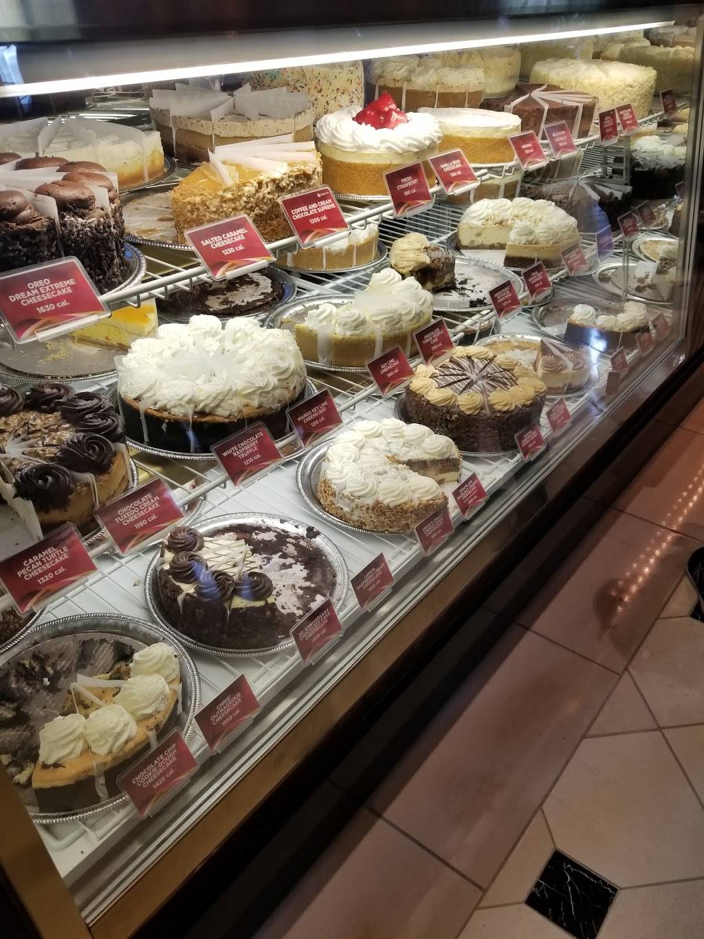 The Cheesecake Factory | restaurant | 1350 Stoneridge Mall Rd, Pleasanton, CA 94588, USA | 9254631311 OR +1 925-463-1311
