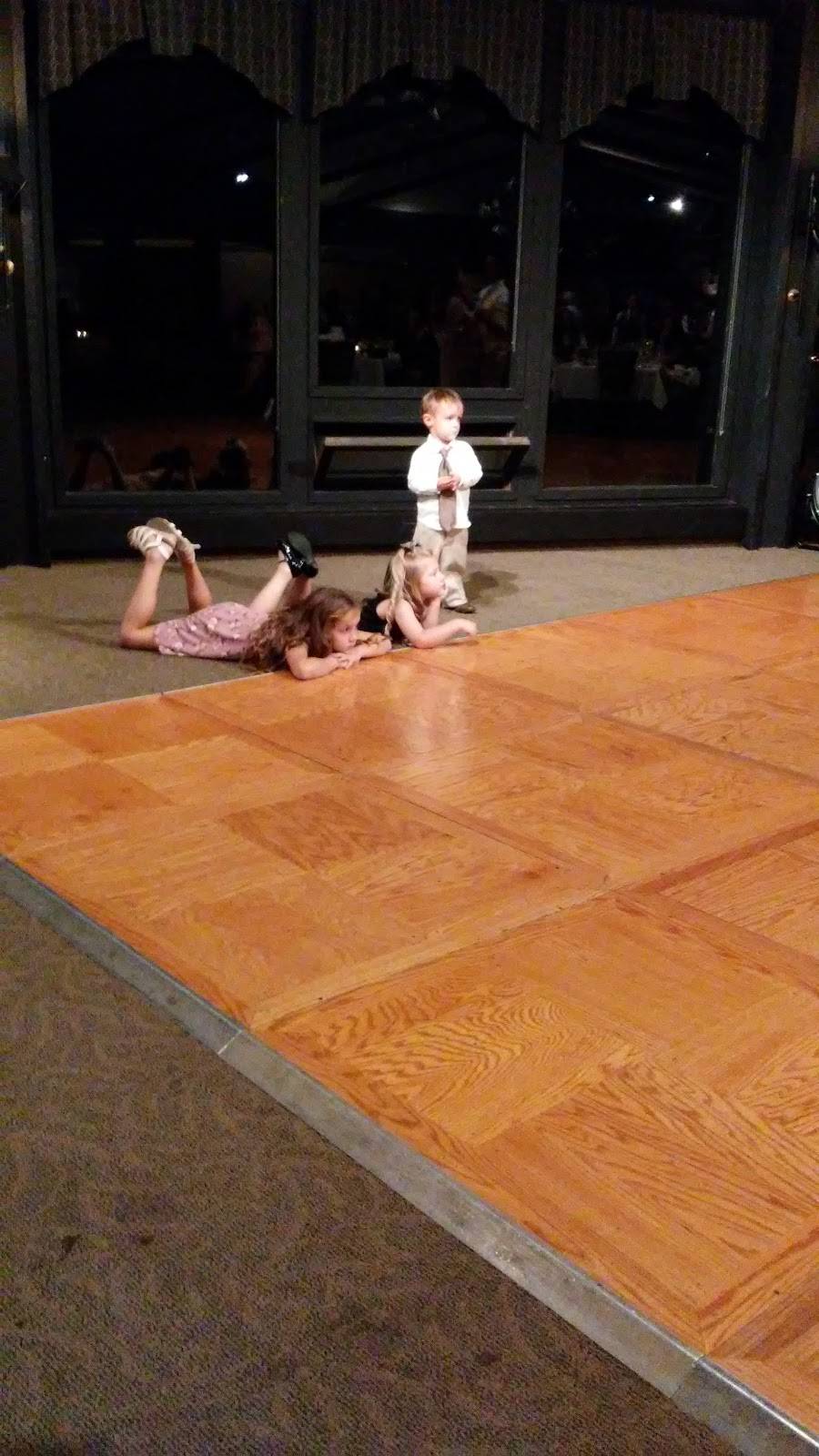 Salina Country Club | restaurant | 2101 E Country Club Rd, Salina, KS 67401, USA | 7858270388 OR +1 785-827-0388