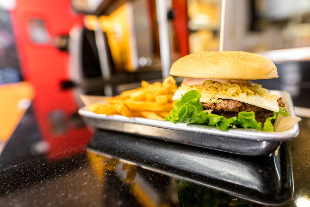 Junior Colombian Burger - East Colonial Drive | restaurant | 11875 E Colonial Dr, Orlando, FL 32826, USA | 4072033801 OR +1 407-203-3801