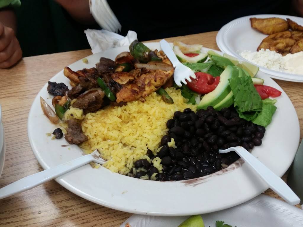 Restaurante Mi Laurita | restaurant | 110 N Race St # 106, Georgetown, DE 19947, USA | 3028563393 OR +1 302-856-3393