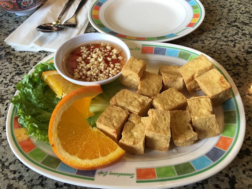 Sanamluang Cafe, Hollywood/Thaitown | restaurant | 5176 Hollywood Blvd, Los Angeles, CA 90027, USA | 3236608006 OR +1 323-660-8006