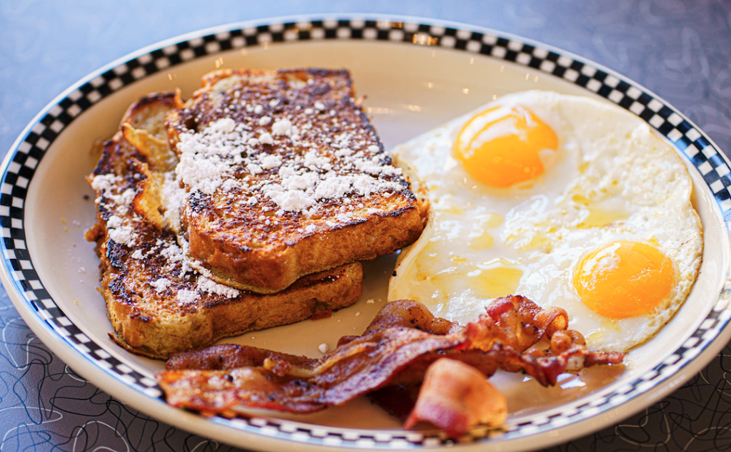 Zes Diner Mendota Heights | restaurant | 730 Main St STE 103, Mendota Heights, MN 55118, USA | 6513135792 OR +1 651-313-5792