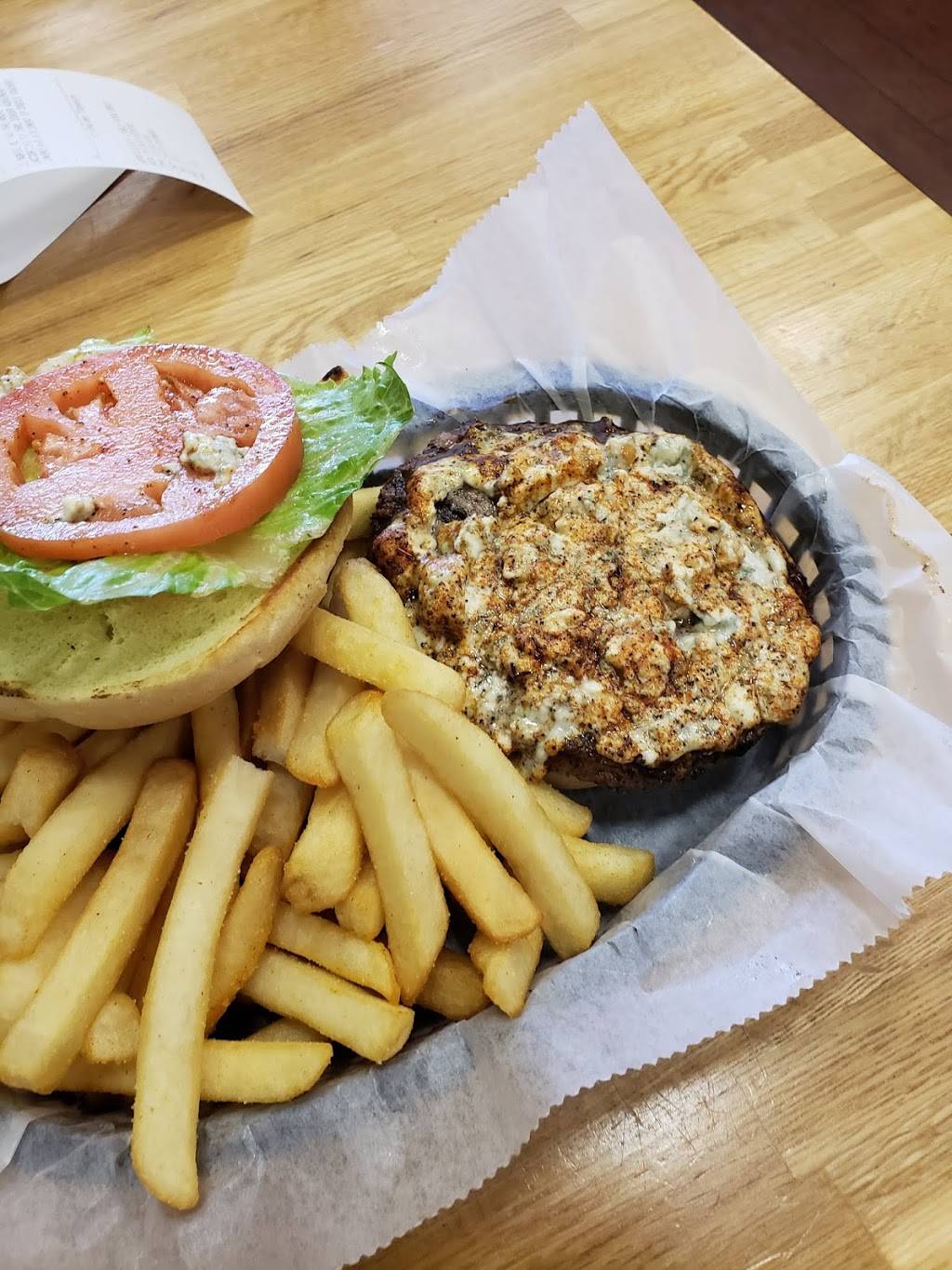 Oakleys Grille | restaurant | 17631 Bruce B Downs Blvd, Tampa, FL 33647, USA | 8135235075 OR +1 813-523-5075