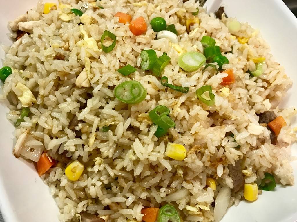 Lees Asian Cuisine | restaurant | 3140 Dougall Ave, Windsor, ON N9E 1S6, Canada | 5199690333 OR +1 519-969-0333