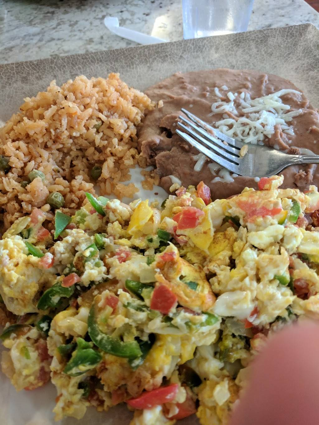 El Puerto Mariscos & Grill | restaurant | 2752 W Lawrence Ave, Chicago, IL 60625, USA | 7739303160 OR +1 773-930-3160