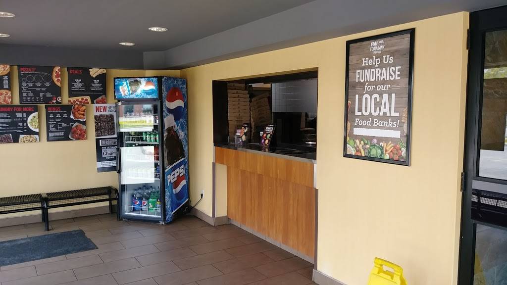 Pizza Hut | meal delivery | 252 Bayly St W Unit 1, Ajax, ON L1S 3V4, Canada | 9056863023 OR +1 905-686-3023