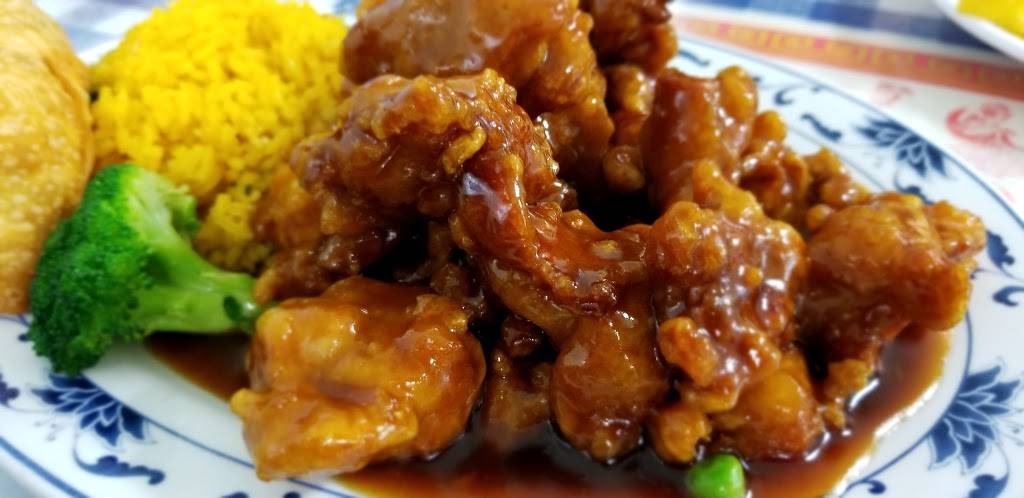 Peking Chinese & Grill | restaurant | 45 Market Pl Dr # 105, Rocky Mount, VA 24151, USA | 5404833399 OR +1 540-483-3399