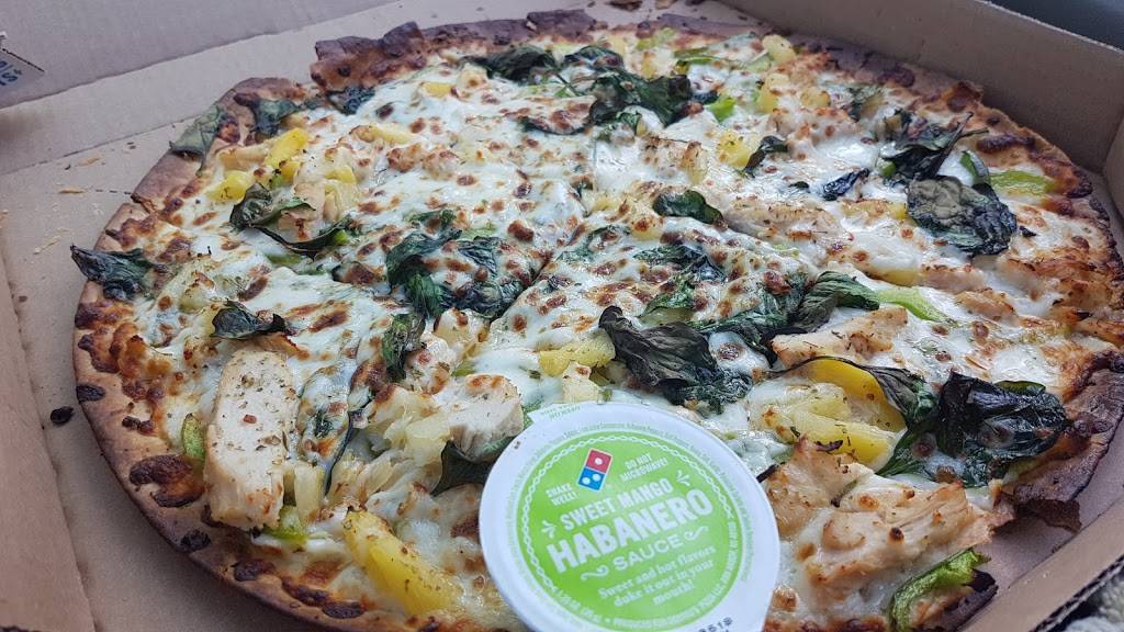 Dominos Pizza | meal delivery | 12040 Foothill Blvd, Sylmar, CA 91342, USA | 8186860303 OR +1 818-686-0303