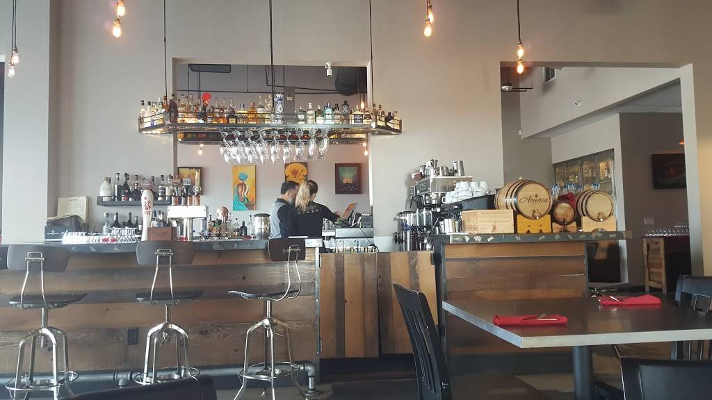 Nunos Bistro & Bar | restaurant | 2440 W Arrow Route #4a, Upland, CA 91786, USA | 9096240500 OR +1 909-624-0500