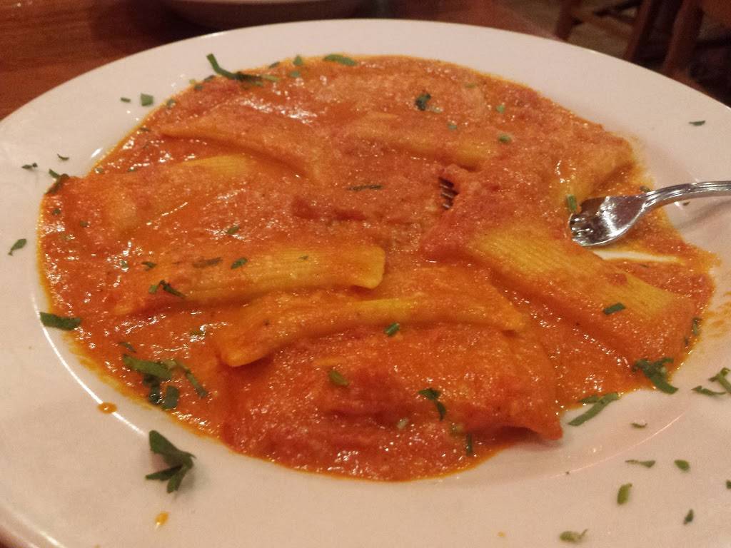 Trattoria Ravello | restaurant | 272 Texas Rd, Old Bridge, NJ 08857, USA | 7325613434 OR +1 732-561-3434