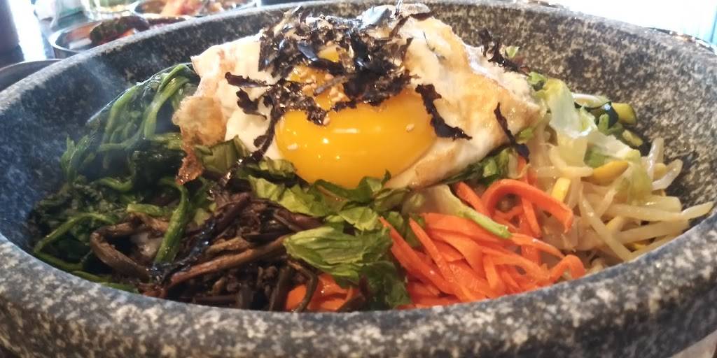 Hwang Soh Korean Grill 황소 돌판구이 (갈비, 곱창구이, 차돌, 꽃등심) | restaurant | 5819 Dempster Street, Morton Grove, IL 60053, USA | 8479834988 OR +1 847-983-4988