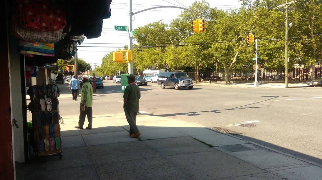 Georges Luncheonette | cafe | 2157 Utica Ave, Brooklyn, NY 11234, USA | 7183779182 OR +1 718-377-9182