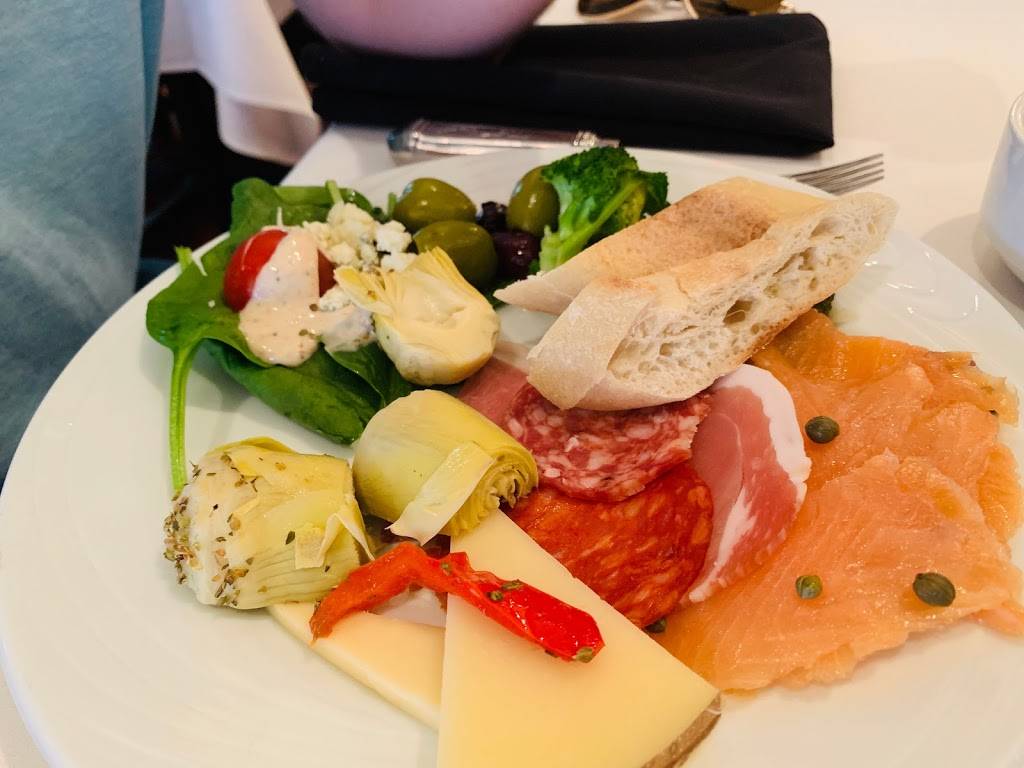 Fogo de Chão Brazilian Steakhouse | restaurant | 849 E Commerce St #393, San Antonio, TX 78205, USA | 2102271700 OR +1 210-227-1700